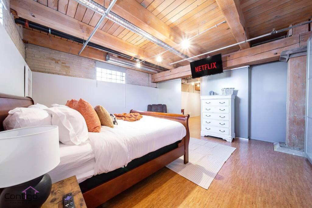 Historic Jd Loft, Near Ice District, Rogers Place, Ug Parking Edmonton Extérieur photo