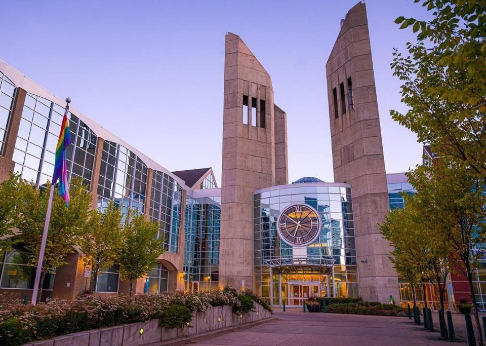 Historic Jd Loft, Near Ice District, Rogers Place, Ug Parking Edmonton Extérieur photo